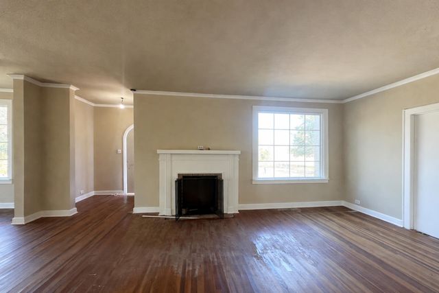 1406 E Main St., Atlanta, TX 75551