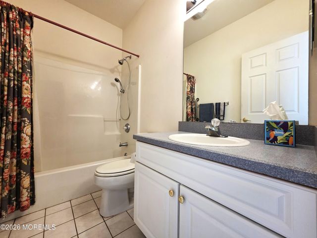 91 Robin Lane, Barnegat, NJ 08005