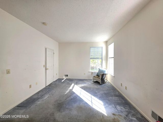91 Robin Lane, Barnegat, NJ 08005