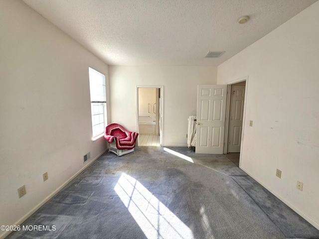 91 Robin Lane, Barnegat, NJ 08005