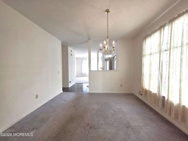 91 Robin Lane, Barnegat, NJ 08005