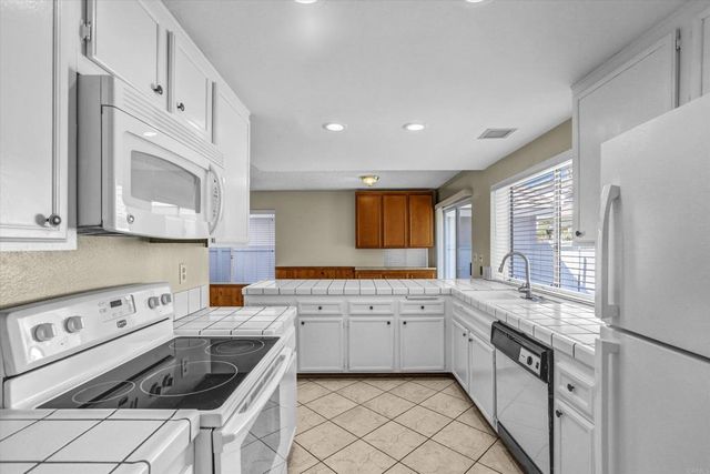 683 Rue Avallon, Chula Vista, CA 91913