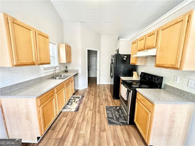 5502 Walnut Lane, Lithonia, GA 30038