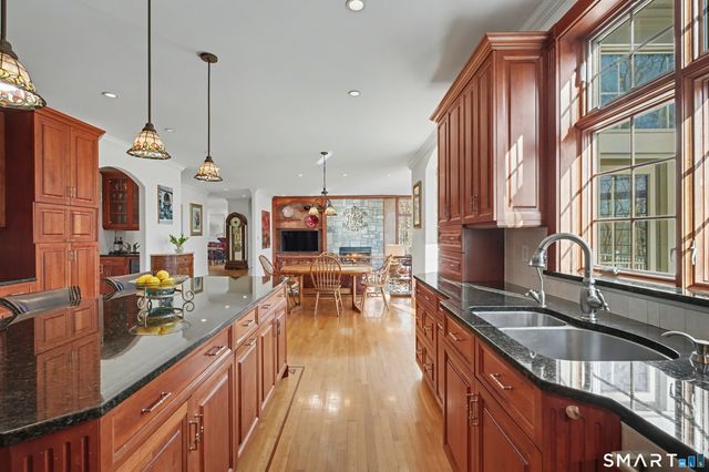 162 Britiani Road, Southbury, CT 06488