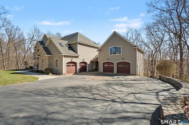 162 Britiani Road, Southbury, CT 06488