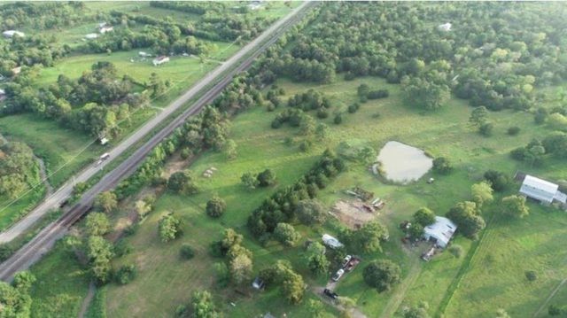 2106 1st Street, Liverpool, TX 77577