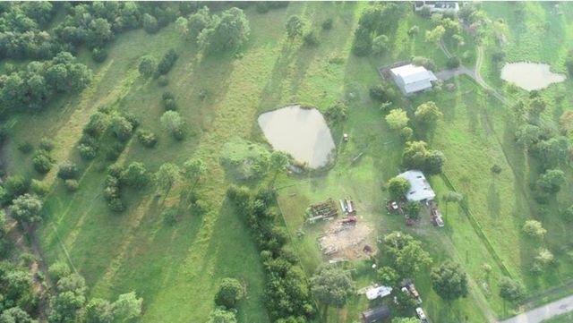 2106 1st Street, Liverpool, TX 77577