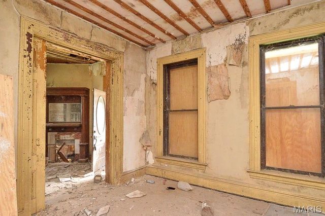 303 N Jackson Street, Belleville, IL 62220