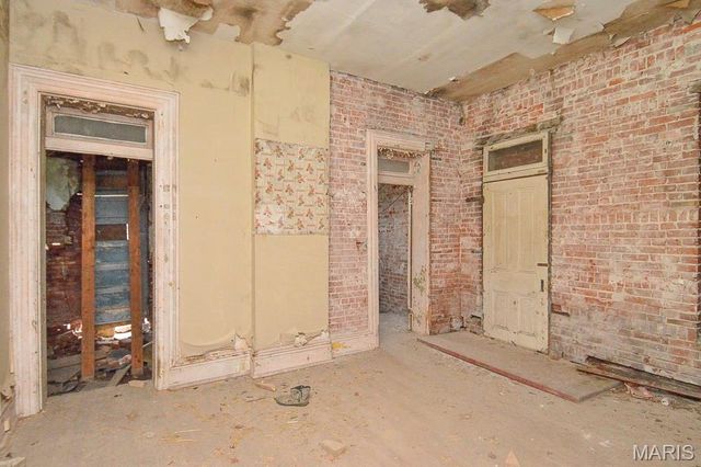 303 N Jackson Street, Belleville, IL 62220