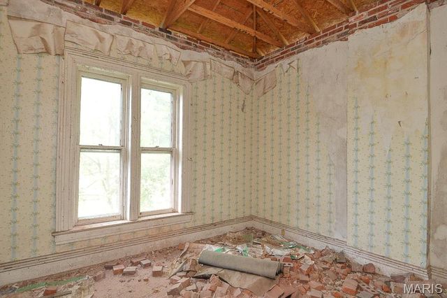 303 N Jackson Street, Belleville, IL 62220