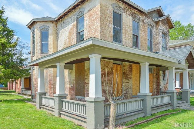 303 N Jackson Street, Belleville, IL 62220