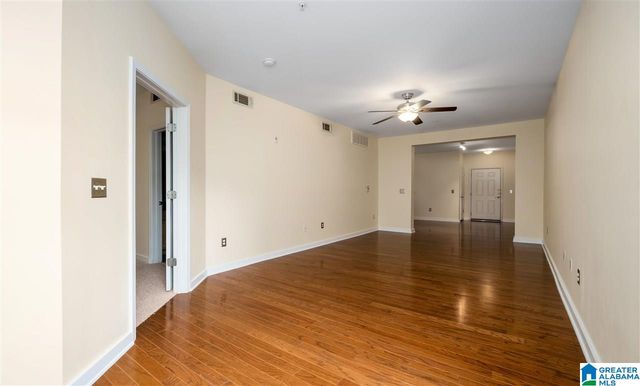 401 20th St S Apt 424, Birmingham, AL 35233