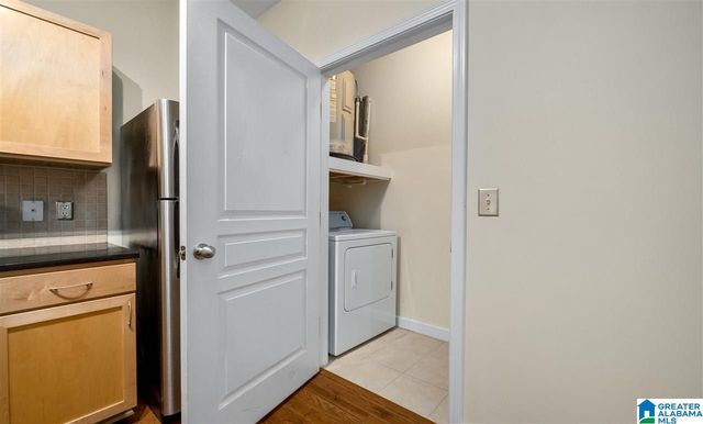 401 20th St S Apt 424, Birmingham, AL 35233