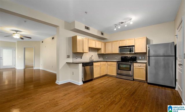 401 20th St S Apt 424, Birmingham, AL 35233