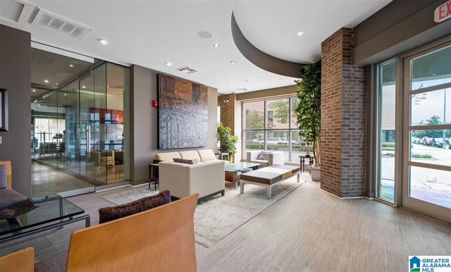 401 20th St S Apt 424, Birmingham, AL 35233