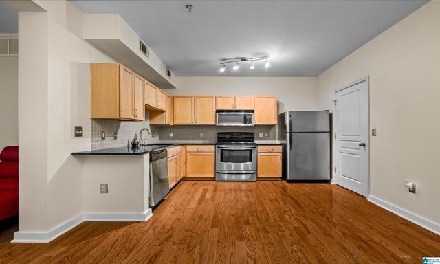 401 20th St S Apt 424, Birmingham, AL 35233