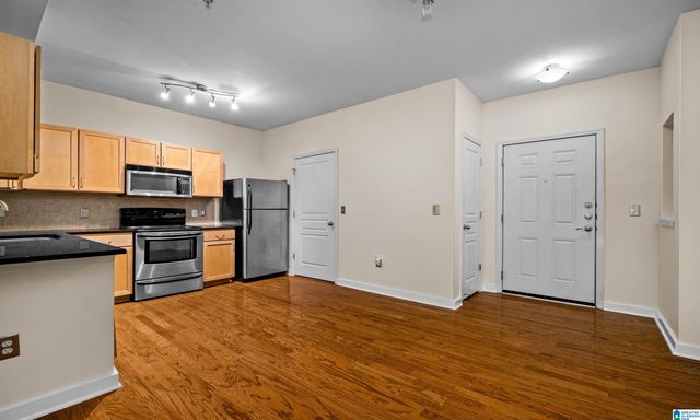 401 20th St S Apt 424, Birmingham, AL 35233