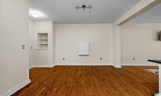 401 20th St S Apt 424, Birmingham, AL 35233