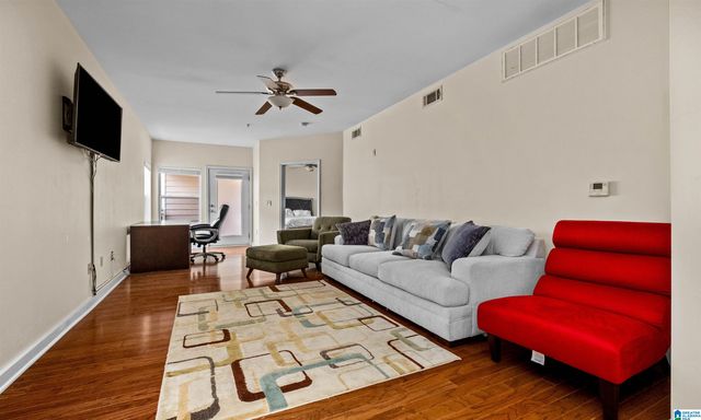 401 20th St S Apt 424, Birmingham, AL 35233