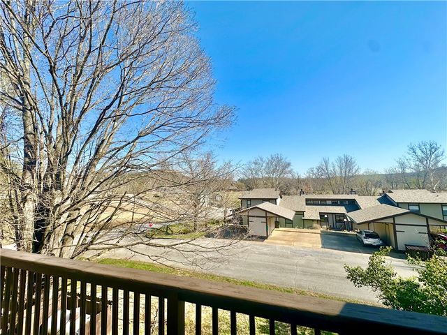 3 White Oak Avenue, Holiday Island, AR 72631