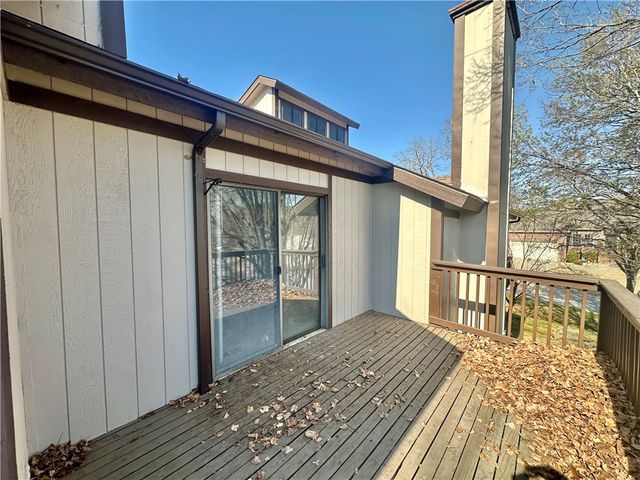 3 White Oak Avenue, Holiday Island, AR 72631