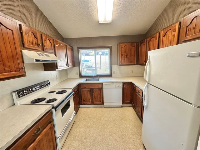 3 White Oak Avenue, Holiday Island, AR 72631