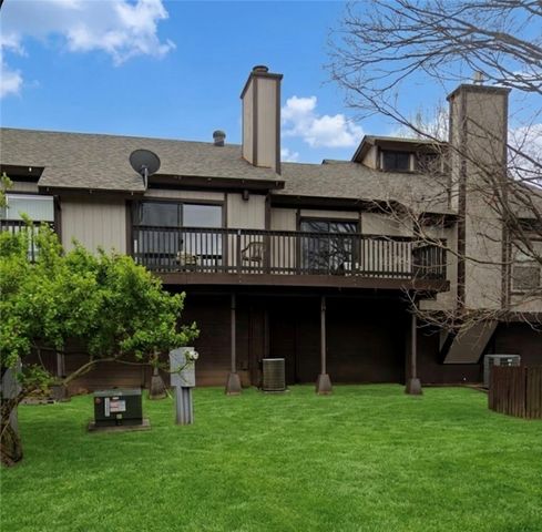 3 White Oak Avenue, Holiday Island, AR 72631