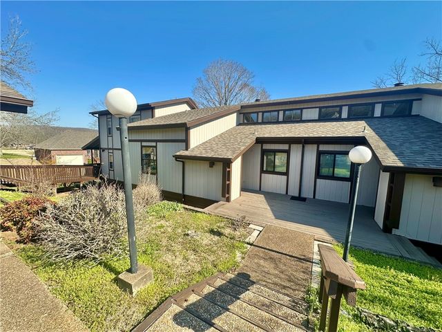 3 White Oak Avenue, Holiday Island, AR 72631