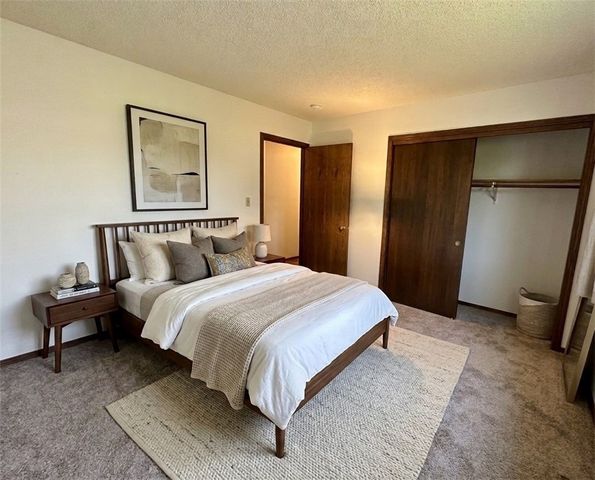 3 White Oak Avenue, Holiday Island, AR 72631