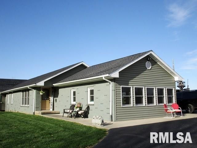 1292 CO Road 700 E Road, Carmi, IL 62821