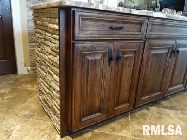 1292 CO Road 700 E Road, Carmi, IL 62821