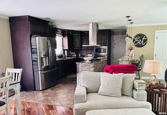 1292 CO Road 700 E Road, Carmi, IL 62821