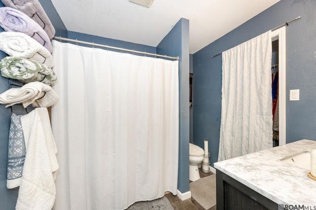 8725 Fairoaks St, Denham Springs, LA 70726