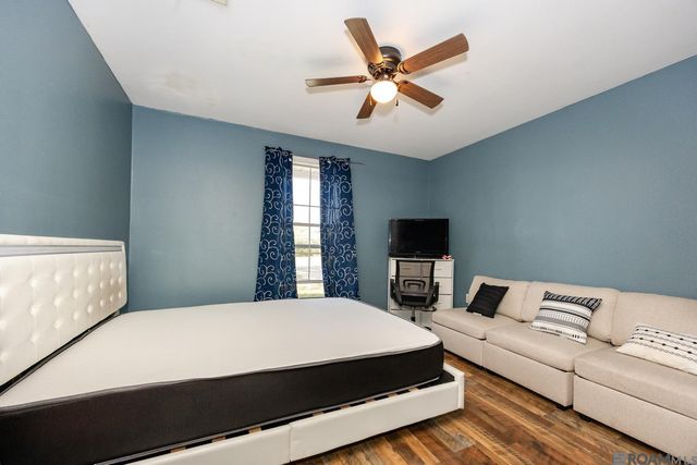 8725 Fairoaks St, Denham Springs, LA 70726