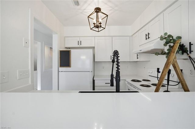 1337 Longwood DR, Norfolk, VA 23508