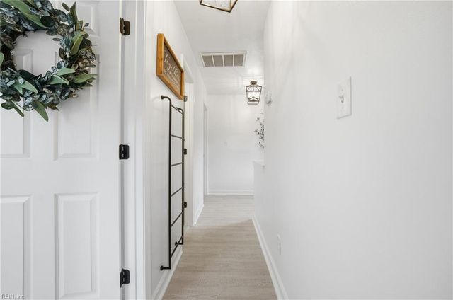 1337 Longwood DR, Norfolk, VA 23508