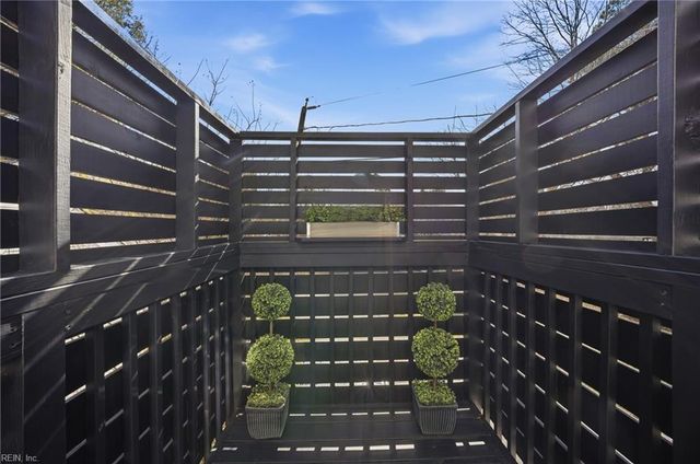 1337 Longwood DR, Norfolk, VA 23508