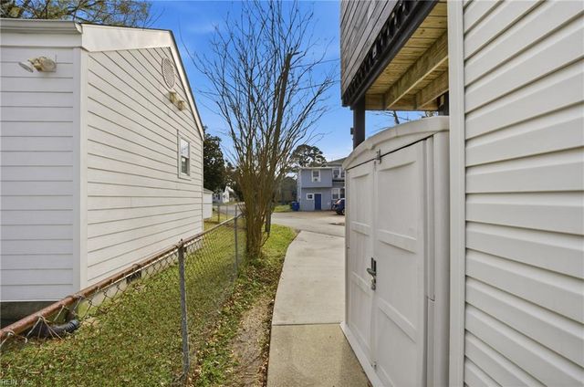 1337 Longwood DR, Norfolk, VA 23508