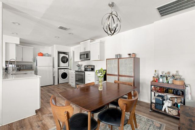 3303 W William Cannon DR B, Austin, TX 78745
