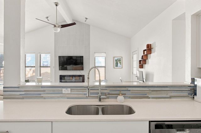 3303 W William Cannon DR B, Austin, TX 78745