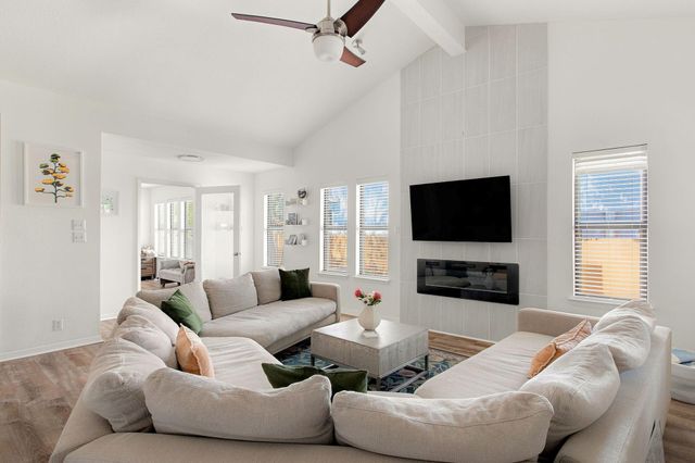 3303 W William Cannon DR B, Austin, TX 78745