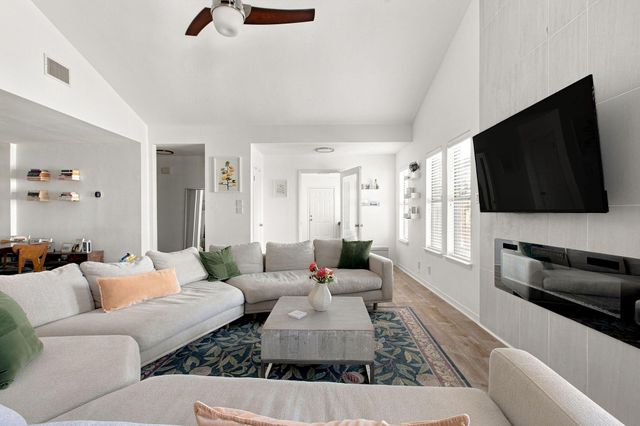3303 W William Cannon DR B, Austin, TX 78745