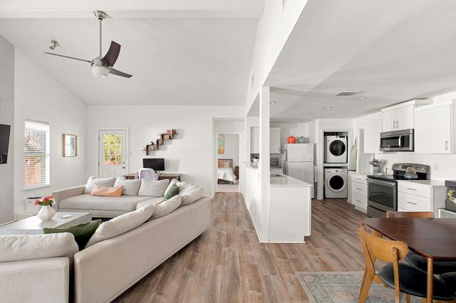 3303 W William Cannon DR B, Austin, TX 78745