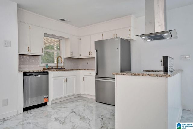 3213 LEE AVENUE SW, Birmingham, AL 35221
