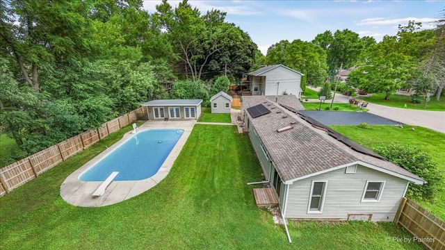 3901 Woodstock Street, Wonder Lake, IL 60097