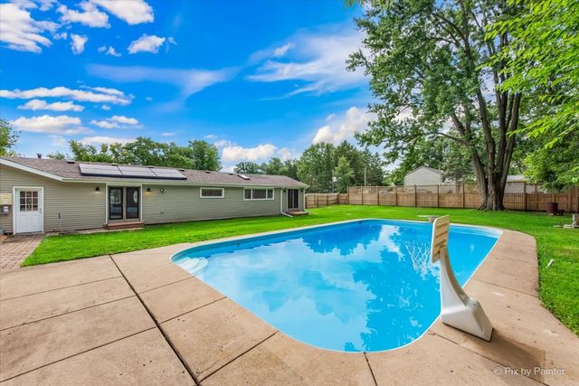 3901 Woodstock Street, Wonder Lake, IL 60097