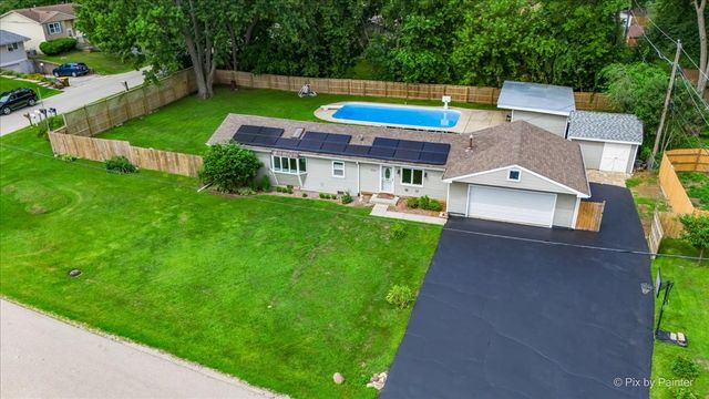 3901 Woodstock Street, Wonder Lake, IL 60097