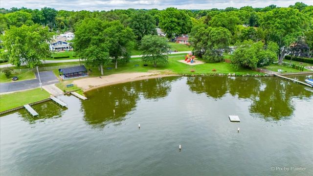 3901 Woodstock Street, Wonder Lake, IL 60097