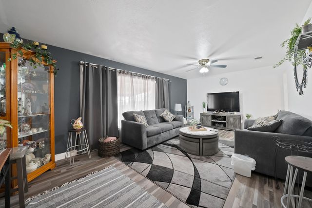 4940 Flagstone Drive, Fort Worth, TX 76114