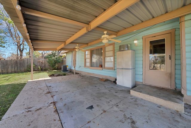 4940 Flagstone Drive, Fort Worth, TX 76114